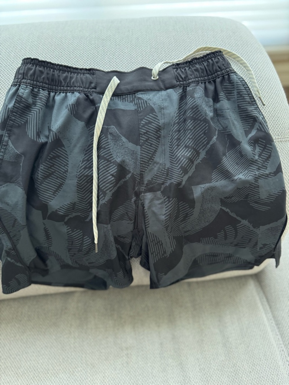 Vuori Men's Athletic Shorts in Black and Gray